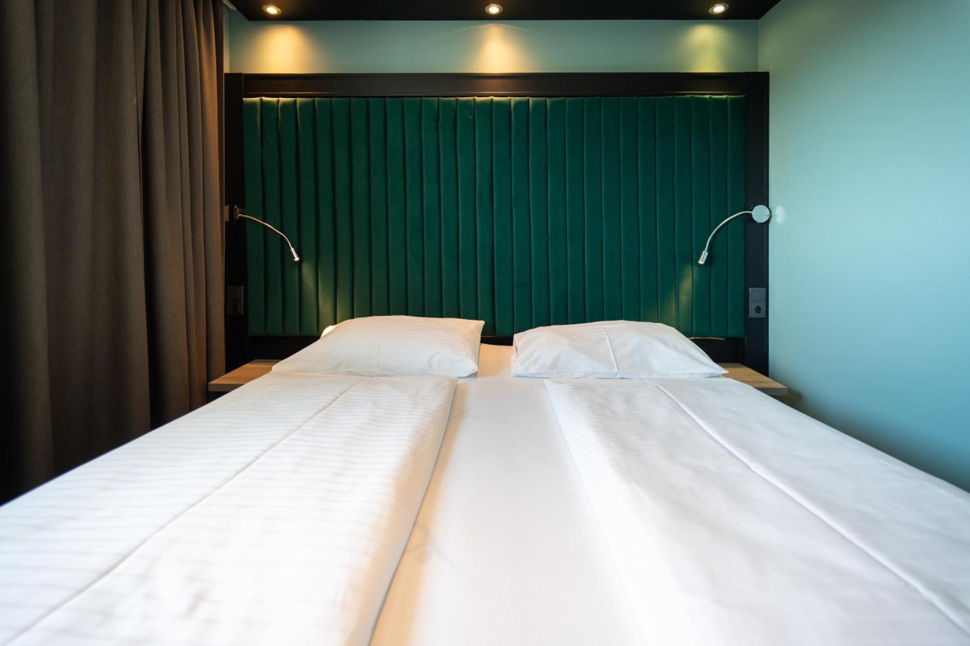 Design & Budget Hotel Wien Schoenbrunn Buitenkant foto